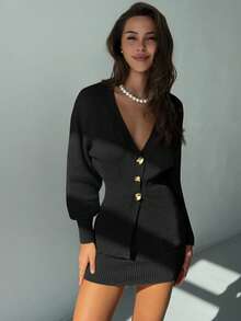 Aloruh 女士新款秋冬百搭日常穿搭落肩收腰针织开衫 V 领长款落肩修身迷你裙 2 件套，复古风格 - 黑色 - 查看 1