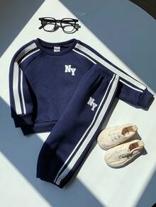 SHEIN 2 件套男婴休闲运动蓝丝带运动衫和慢跑裤运动服套装，秋冬 - 彩色 - 查看 5