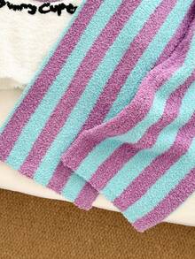 Genkimix Kids 少女可爱字母&熊图案圆领毛衣和条纹裤套装，秋冬 - 彩色 - 查看 7