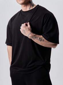 Manfinity Sport Corelite Men's Casual Solid Color Short Sleeve Sports T-Shirt 4-Way Stretch Material Sweat-Wicking Lightweight Minimalist Design Physique-Enhancing Seamless Design Slim Fit For Workout Performance-T