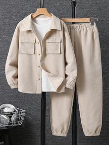 SHEIN 2 件套青少年男孩休闲灯芯绒面料工装口袋翻领长袖衬衫和松紧腰裤套装，适合秋季/春季、户外玩耍、学校、街头风格、派对和休闲，性价比高 - 杏色 - 查看 2