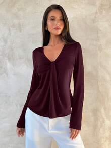 Aloruh 女士春季休闲套头T恤，性感深V领，褶皱低领，修身剪裁，复古酒红色，休闲上衣，女士休闲V领上衣，优雅女士长袖上衣 - 棕色 - 查看 7