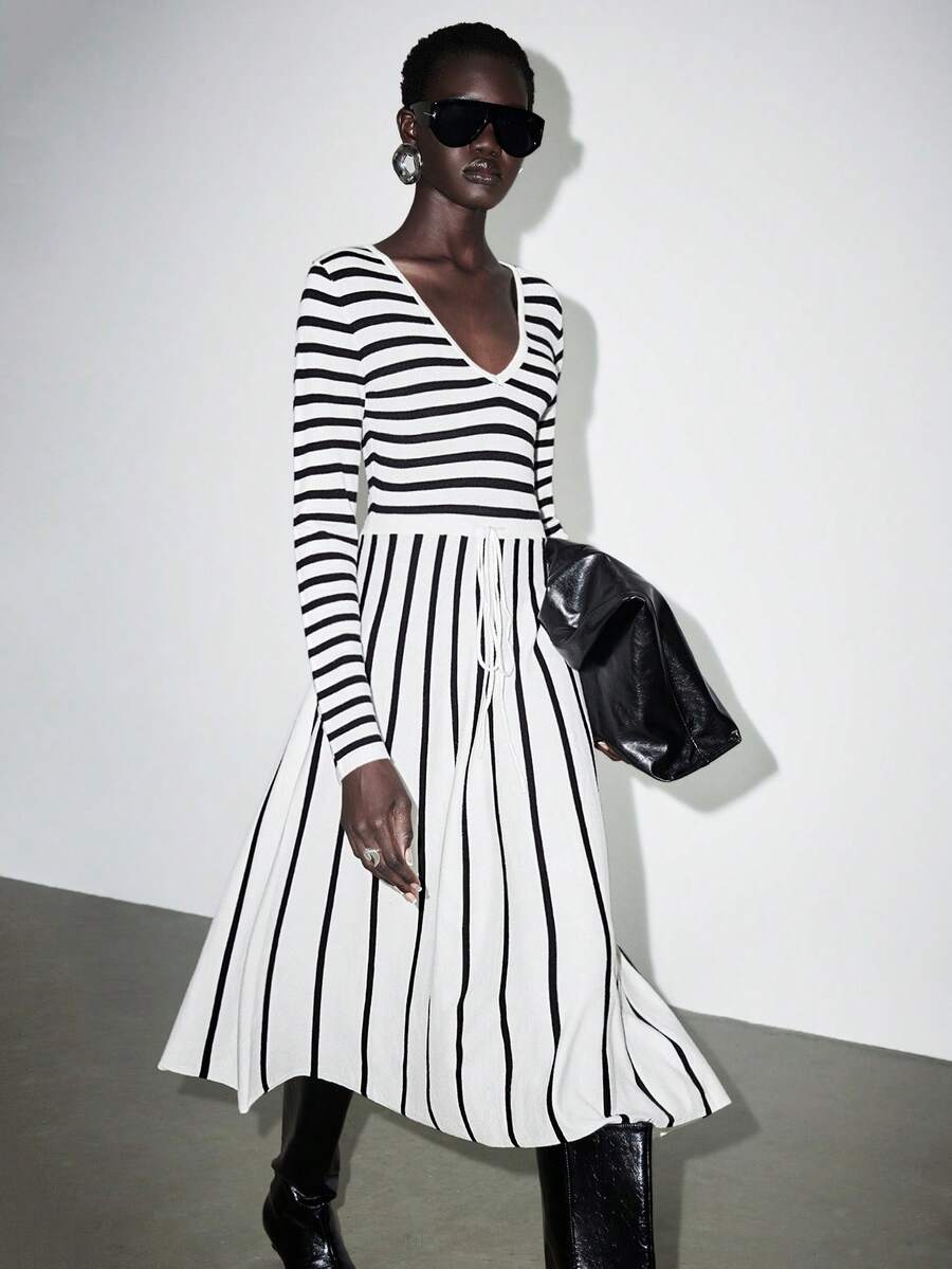 SHEIN Luminelle Vestido de punto de manga larga con cuello en V, con diseño de rayas y parches - Blanco y Negro - Ver 1