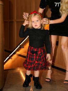 PrepCrw 2 Stücke Elegantes, vielseitiges, klassisches Weihnachts-Set für Kleine Mädchen in Rot, Grün und Schwarz kariert mit Rüschensaum Rock und schwarzem Rollkragen Shirt mit Puffärmeln, geeignet für Freizeitausflüge, Zusammenkünfte, Feiertage, Herbst und Winter - Verschiedenfarbig - Übersicht 11