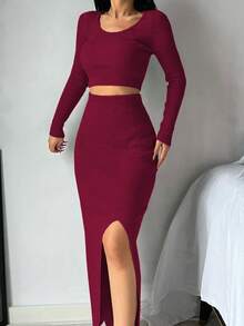 RueChic 2 件女式纯色圆领长袖短款毛衣和侧开衩下摆针织裙套装，秋冬 - 酒紅色 - 查看 3
