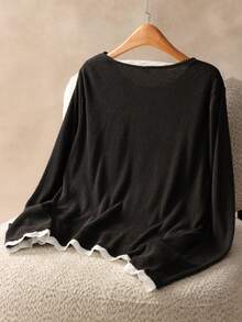 Elaquor Plus Size Contrast Trim Round Neck Button Decor Long Sleeve T-Shirt - Black - View 2