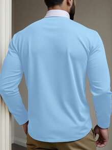 Manfinity Homme Camisa polo de manga larga con cuello de contraste y estampado de caballero, versátil y casual para hombres de talla grande, primavera/otoño - Celeste - Ver 2