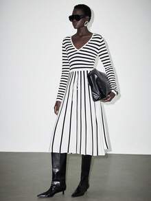 SHEIN Luminelle Vestido de punto de manga larga con cuello en V, con diseño de rayas y parches - Blanco y Negro - Ver 3