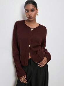ATUI Studio 女式休闲纯色纽扣口袋针织上衣 - 酒紅色 - 查看 1