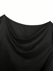 GlowEve CURVE 大码女式亮面面料长袖衬衫，通勤百搭，侧褶设计，带纽扣 - 黑色 - 查看 3
