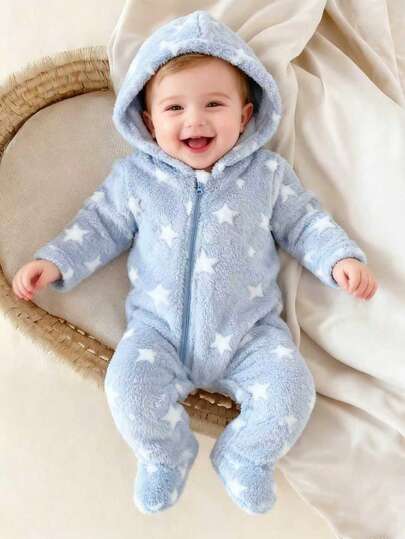 SHEIN 新生儿简约时尚可爱波尔卡圆点长袖连帽羊毛连体睡衣