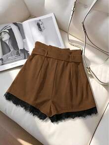 GlowEve Pantalones cortos de moda holgados con diseño de cintura con volantes, bolsillos y encaje de contraste plisado