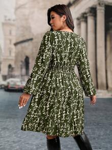SHEIN LUNE Plus Size Women Floral Print Long Sleeve Ruffle Hem Dress, Autumn - Army Green - View 2