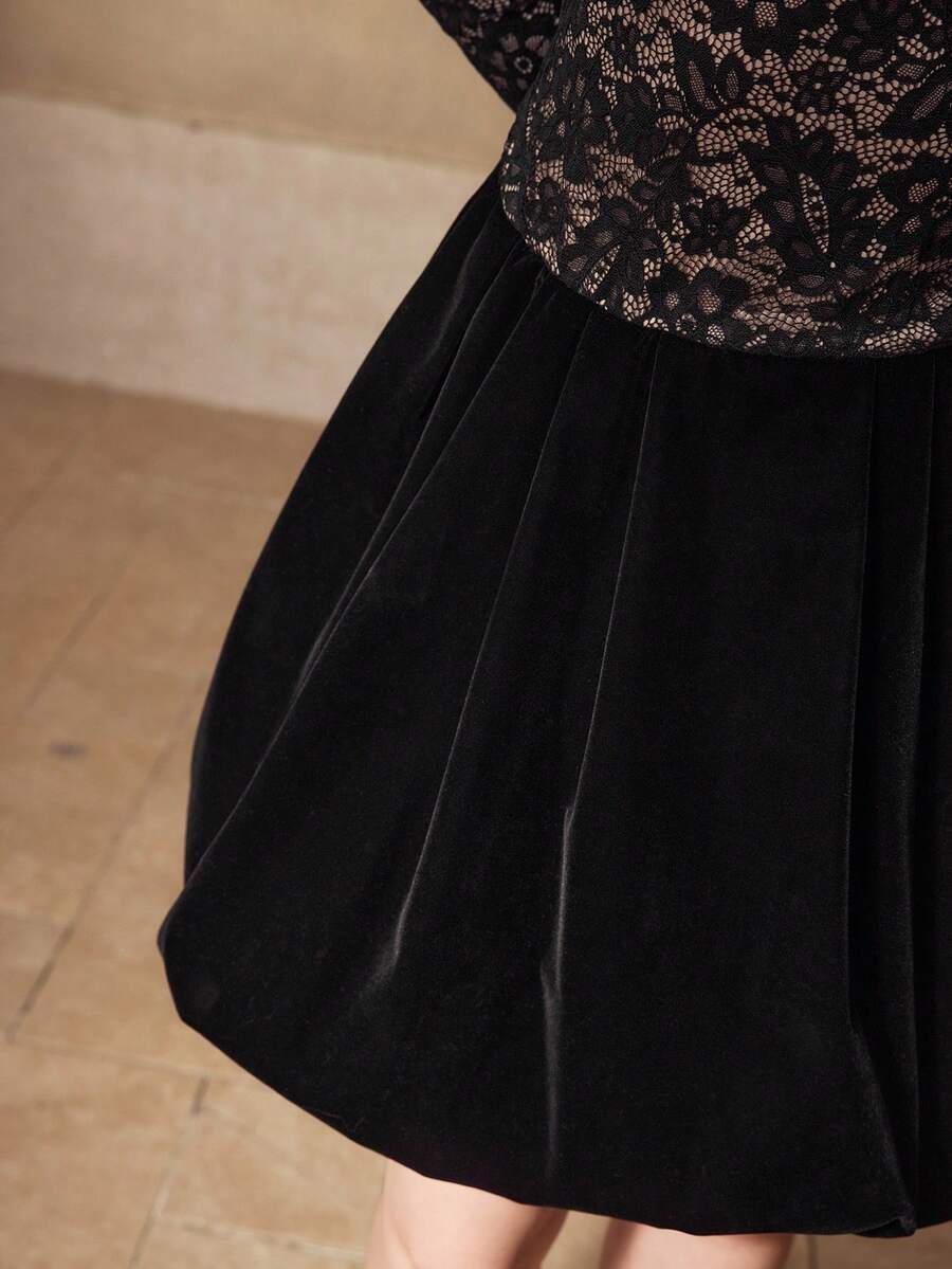 MOTF Kleid mit Kontrast-Spitze, Samt und aufgeblähtem Saum