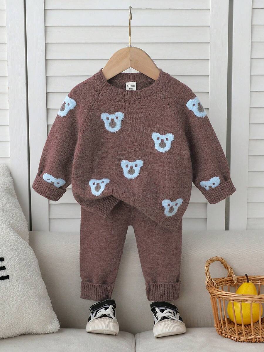 SHEIN Playful Pals 男婴骆驼熊提花针织毛衣套装,面料柔软厚实,适合秋冬休闲穿着 - 棕色 - 查看 1