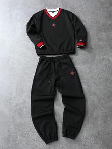 Manfinity EMRG 男士街头时尚刺绣套头卫衣和运动裤套装 - 黑色 - 查看 1