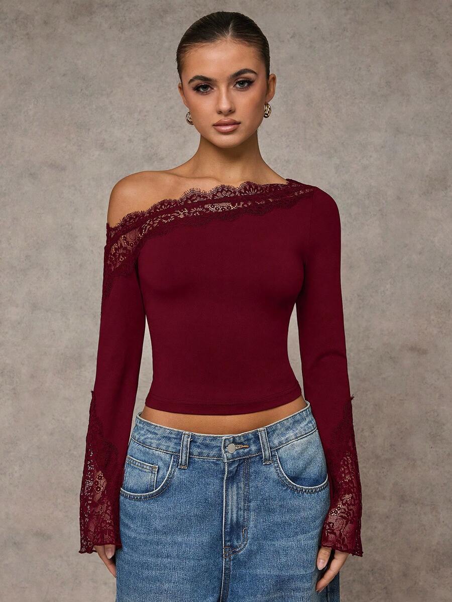 SHEIN BAE 女式黑色纯色蕾丝拼布不对称领口喇叭袖短款修身优雅 T 恤，适合约会、节日派对、时尚外出、夜间活动、俱乐部穿着 - 酒紅色 - 查看 1