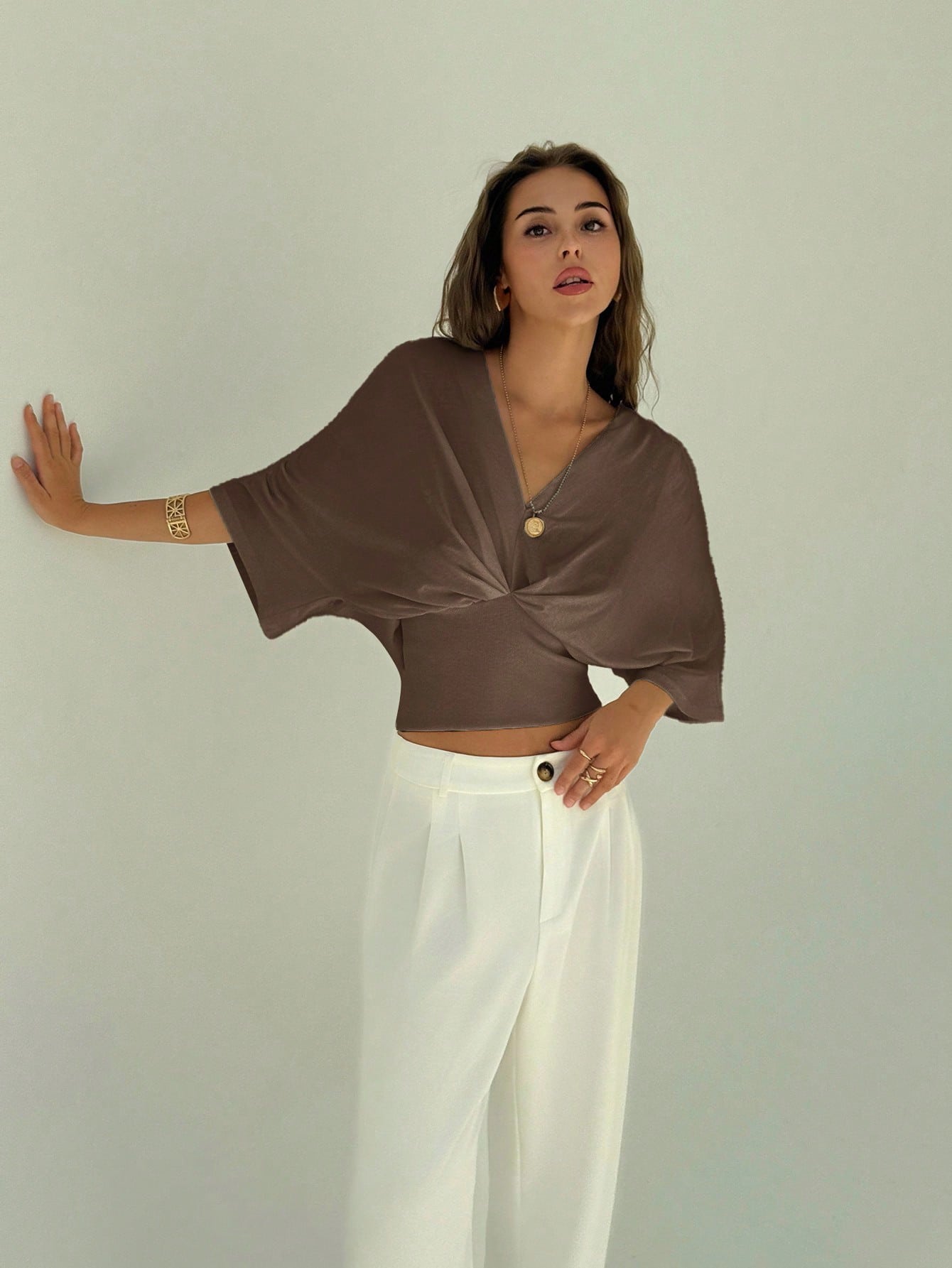 V-neck ruched pullover