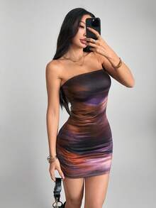 SHEIN PETITE Robe d'été décontractée, élégante et sexy avec un motif abstrait brun café. Robe moulante bandeau à imprimé intégral, idéale pour l'été, les vacances et les soirées chics. - Tabac - Voir 1