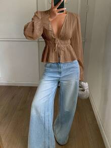 DAZY Damen Einfarbiges Top mit Tunnelzug Taille, weite Ärmel, V-Ausschnitt, lässig elegant für Herbst/Winter, Langarm für Frauen - Braun - Übersicht 4
