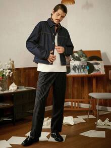 RivetRise 男士休闲单排扣口袋牛仔夹克，秋季 - 深色水洗藍 - 查看 2