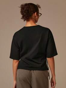 Athîral 女式休闲黑色短袖上衣，侧腰抽绳设计 - 黑色 - 查看 2