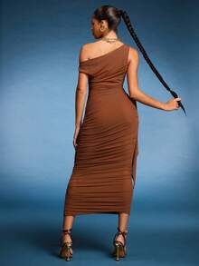 Normani Mittellanges Damen Einfarbiges Kleid mit asymmetrischem Ausschnitt und Raffung, Westliche Damenoutfits, Strandkleid, Rave-Outfits, Pastellkleid, Lässiges Sommerkleid, Abschlussballkleid - Braun - Übersicht 2