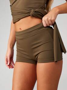 MISSGUIDED Bộ trang phục dự tiệc hai mảnh áo quấn một bên vai Giáng sinh có chi tiết buộc dây và quần short mini - xanh quân đội - Xem 5
