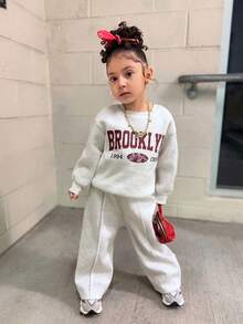 2 件年轻女孩字母印花厚运动衫套装，休闲时尚日常穿着，秋季