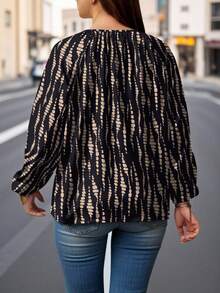 EMERY ROSE Camisa de mujer de talla grande con cuello en V y mangas raglán estampada - Multicolor - Ver 2