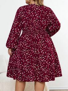 SHEIN CURVE+ Damen Kleid in Große Größen mit burgunderrotem Blumenmuster, knielang, für Herbst/Winter