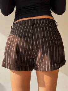Siren Gaze Pantalones cortos elegantes a rayas finas en marrón, pantalones cortos casuales a rayas para mujer, pantalones cortos de cintura baja, apropiados para volver al colegio, ir al trabajo, de moda y aptos para todas las estaciones, pantalones cortos a rayas marrones para mujer - Marrón - Ver 2