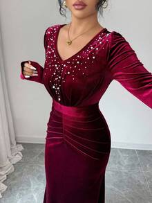 Modelyn Women's Burgundy Velvet Long Sleeve Beaded Waist Ruched Bodycon Midi Dress, Elegant For Outings And Dates, Autumn/Winter