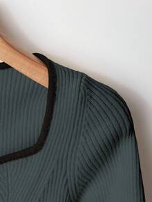 Franclia 法式优雅方领弹力修身长袖针织毛衣，撞色饰边，适合返校季，杏色、米色、黑色，可爱的针织上衣，适合日常穿着，荷叶边下摆，秋冬 - 深灰色 - 查看 4