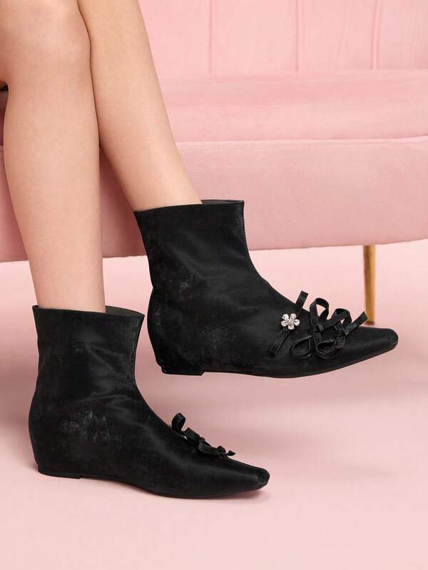 CUCCOO DOLLMOD Hidden Wedge French Retro Buckle Pointed Toe Ankle Boots For Women