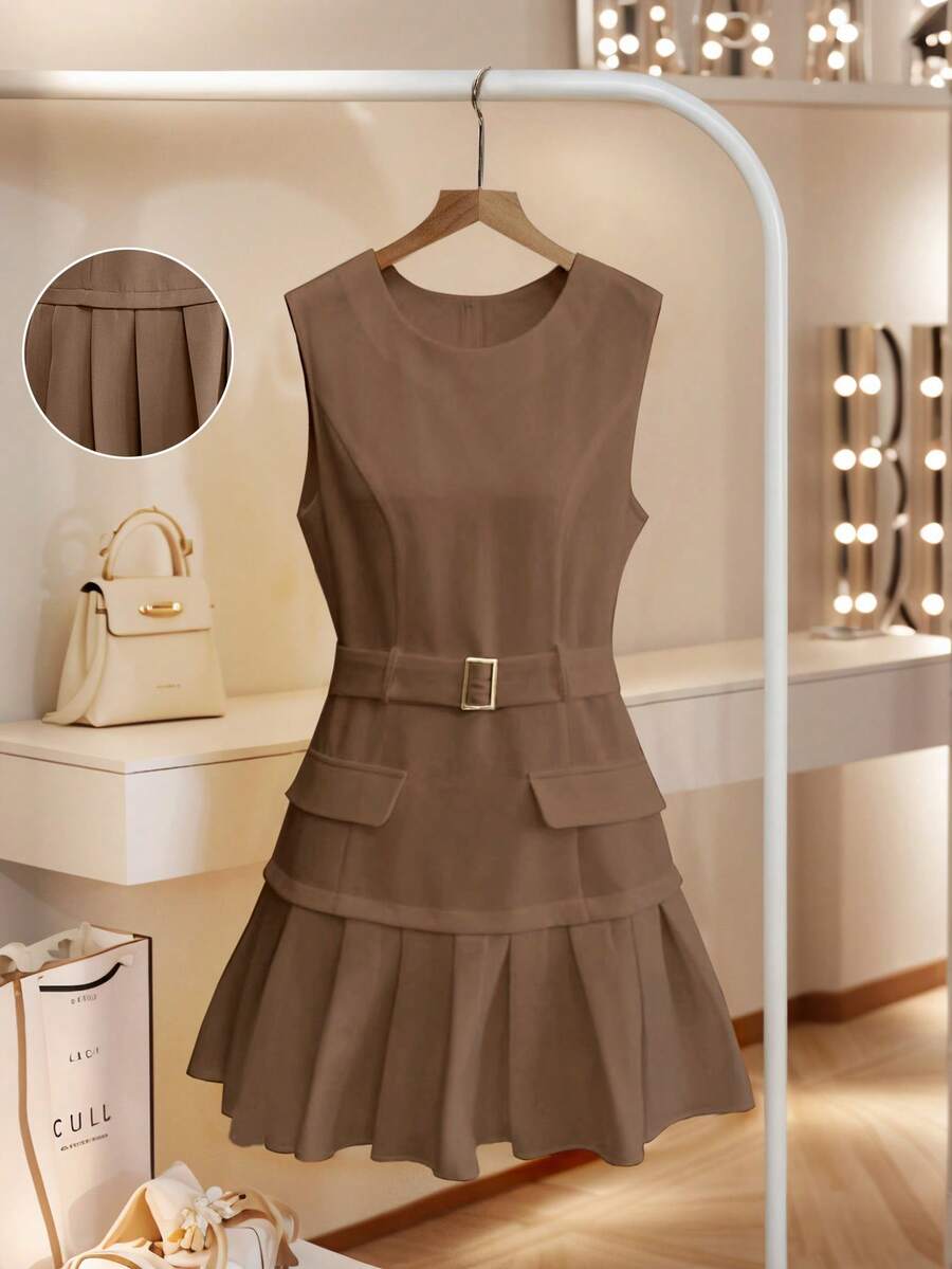 Franclia Elegant French Style Minimalist Daily Versatile Round Neck Sleeveless Cinched Waist Waist Pleated Hem Dress, Non-Stretch Woven White Dress, Business Casual Women's Clothing, White Graduation Dress, Pleated Dress, Graceful White Dress