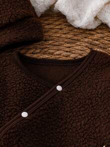 Conjunto de ropa para recién nacido, pijama suave de felpa, pelele con bordado en inglés lindo, mono de manga larga con pies y gorro adorable con orejas de oso, set de 2 piezas, ropa casual para el hogar para otoño/invierno - Café integral - Ver 4
