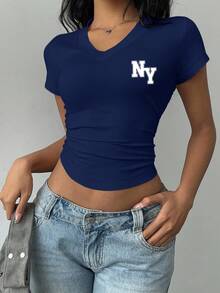 SHEIN EZwear 休闲简约学院风纽约NY标志印花V领褶皱T恤女款，适合夏季、返校季、学院风、老钱风返校季 - 藏蓝色 - 查看 9