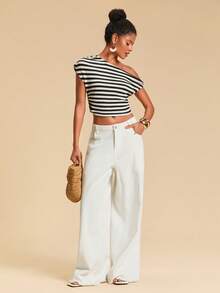 Travachic Women's Striped Asymmetrical Shoulder Cropped Top, Stripe Top, One Shoulder Tops, Casual Crop Tops For Women, Chic Going Out Outfits - Black and White - View 5