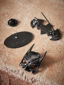 BATMAN X SHEIN 3pcs Fashionable Black Zinc Alloy Brooch Pins Set,Bag Charm Ornament,Suitable As Gift, Collection, Memorabilia