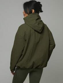 Musera Sport 尼龙半拉链口袋细节Logo连帽外套，夏季、雨天、徒步、运动、休闲、假日、节日、冬季、春季假期适用 - 軍綠色 - 查看 3