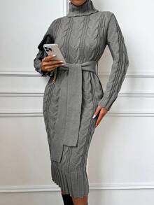 Arave Vestido de punto ajustado de manga larga con cuello alto y cinturón