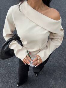 Siren Gaze 纯色不对称下摆长袖露肩衬衫 - 杏色 - 查看 3