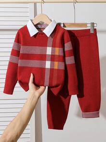 SHEIN Playful Pals 2 件儿童英伦风格针织套装，男童格子毛衣配衬衫领，加厚裤子套装，秋冬学院风