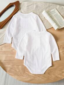 SHEIN 2 Stück/Packung Unisex Baby Bodysuit 0-3 Jahre, langer Arm mit Druckknöpfen, angenehmer Stoff, geeignet für Frühling, Herbst, Winter, Outdoor, Lässig Wear, neutrale Baby Kleidung, Unisex Weiß Bodysuit, Baby Weiß Kleidung, Musselin Baby Jungen Kleidung, neutrale Baby Kleidung, Unisex Neugeborene, Neugeborene neutrale Outfit, natürliche Baby Kleidung, Neugeborene