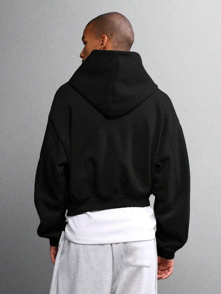 Skrócona bluza z kapturem zapinana na zamek i z logo