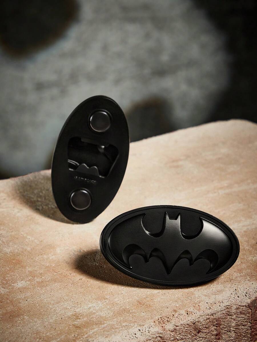 BATMAN X SHEIN Nam châm mở nắp tủ lạnh hình dáng độc đáo bằng hợp kim kẽm, vật trang trí đẹp mắt cho tủ lạnh, phù hợp cho nhà bếp và bảng trắng văn phòng. - màu đen - Xem 1