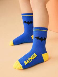 BATMAN X SHEIN 3 双男童棉质柔软透气吸湿排汗儿童中筒袜彩色可爱卡通中筒袜加固脚趾和脚跟，经久耐用，四季百搭，适合学校和户外，夏季冬季