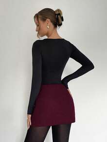 Siren Gaze 2024秋冬新款灰色系列女士灰色迷你裙新年女装 - 酒紅色 - 查看 2