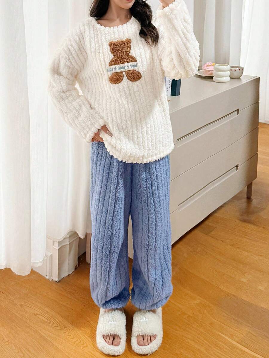 SHEIN 少女蓝白格子保暖睡衣套装，柔软舒适，带刺绣小熊图案，长袖上衣和长裤，居家穿着舒适。 - 藍白色 - 查看 1